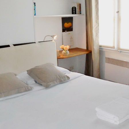 Latin Quarter - Saint Michel Unit 004 Apartman Párizs Kültér fotó