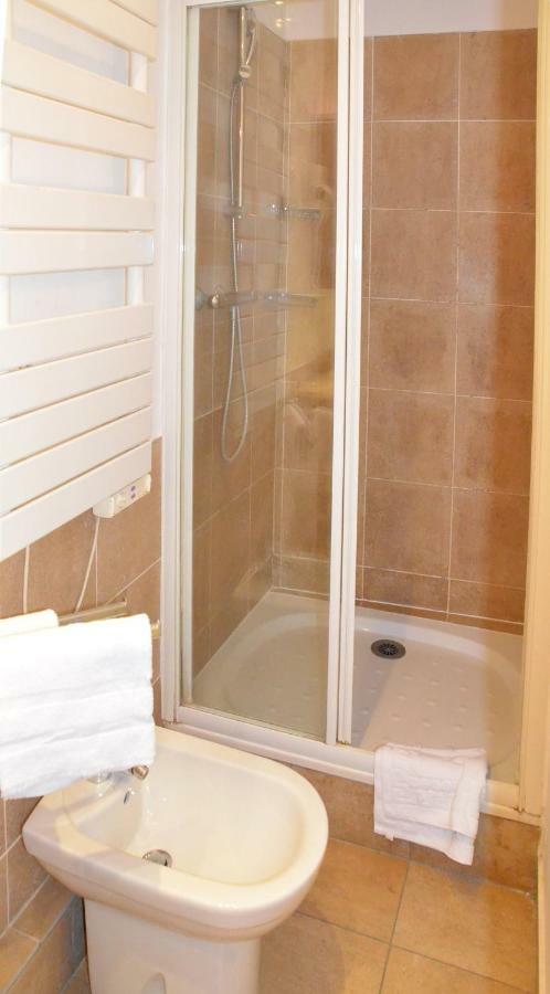 Latin Quarter - Saint Michel Unit 004 Apartman Párizs Kültér fotó
